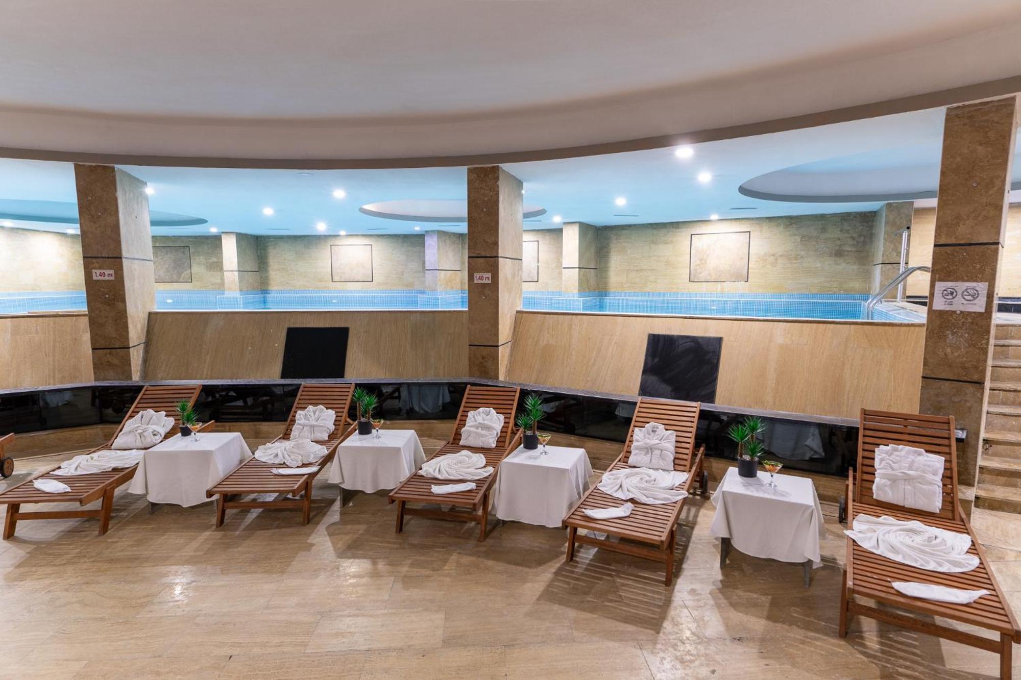Konak Park Otel Yomra トラブゾン エクステリア 写真
