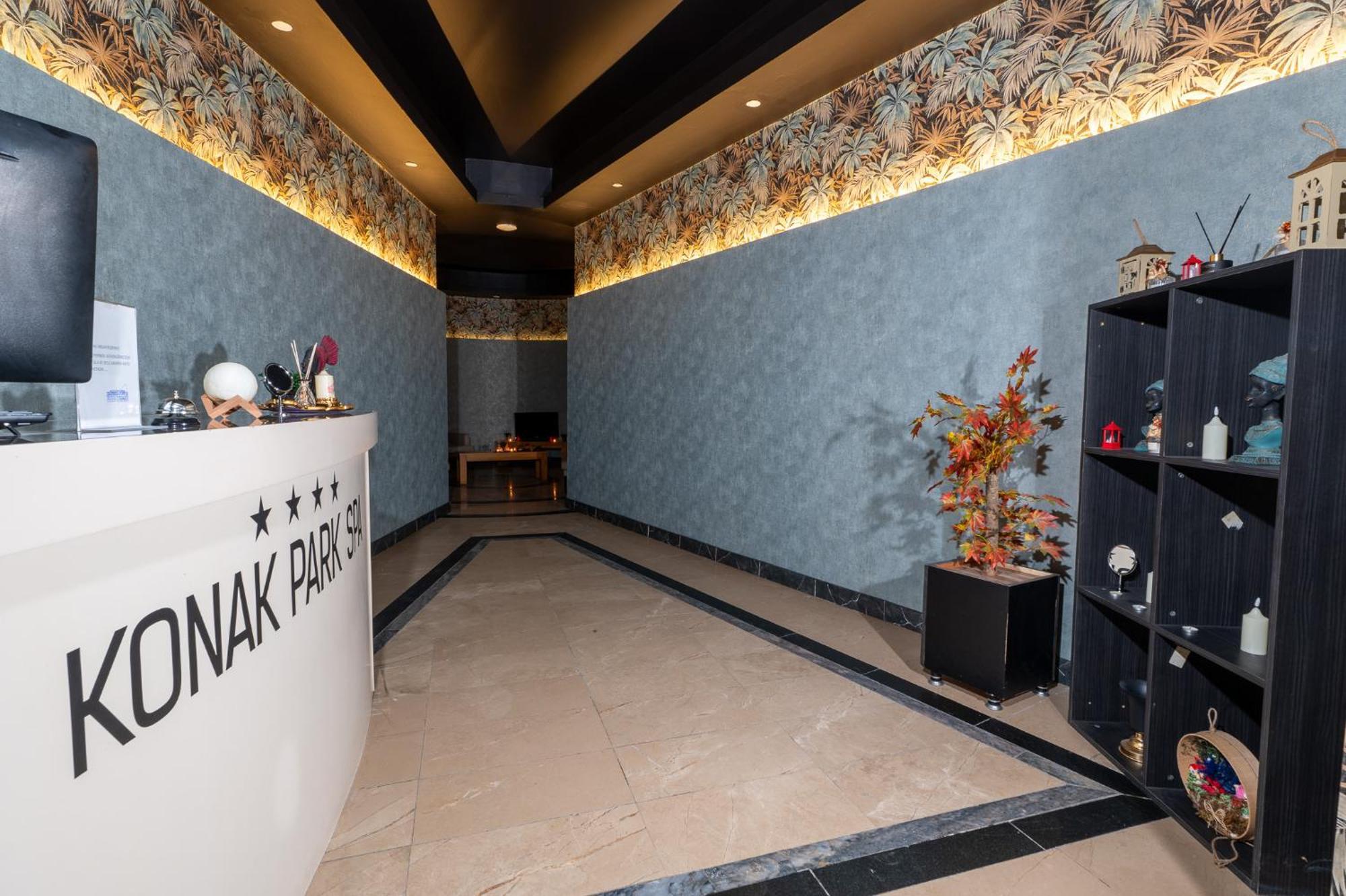 Konak Park Otel Yomra トラブゾン エクステリア 写真